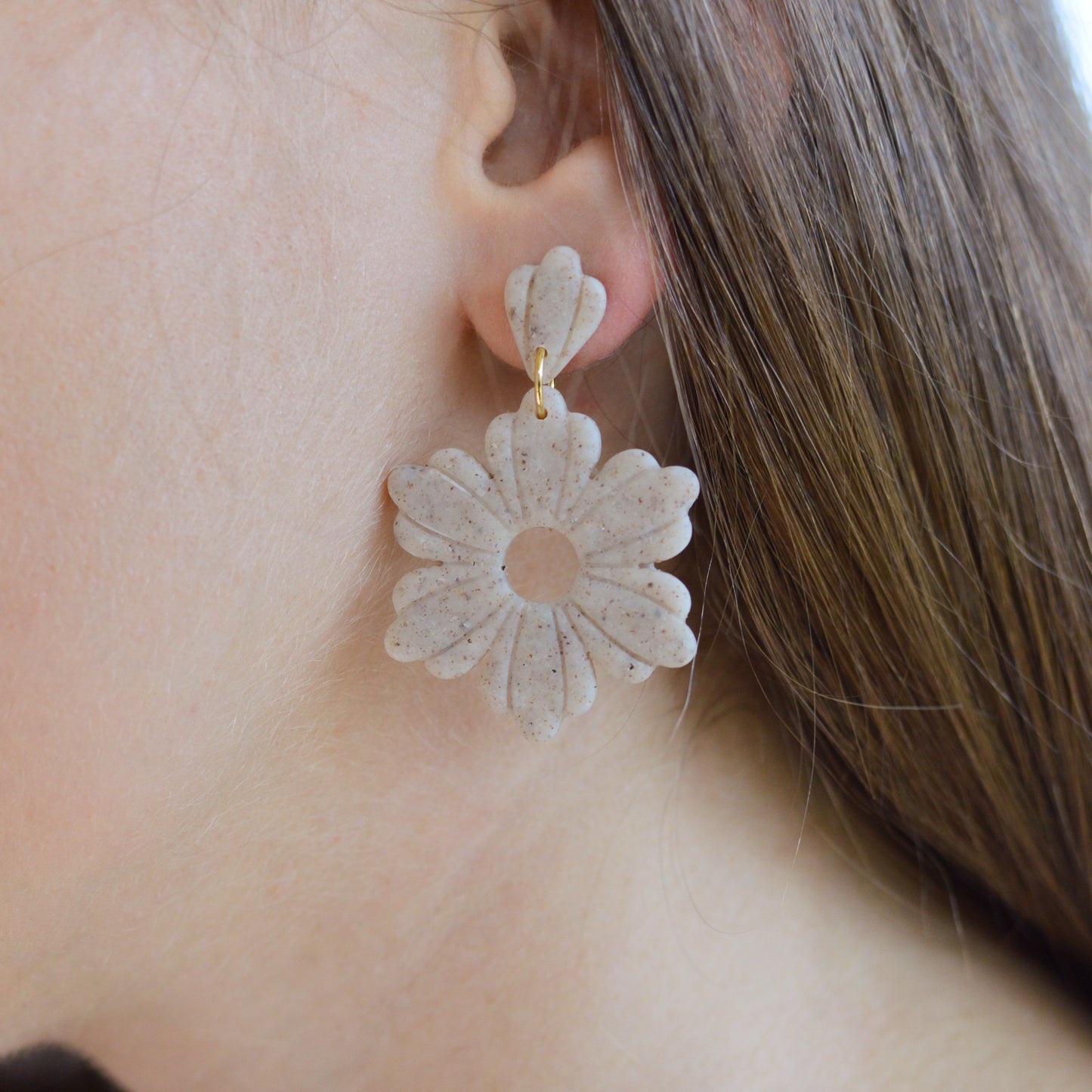Ohrringe Floral beige - 2 Größen